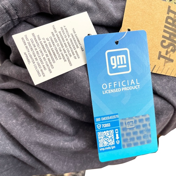 Chevy Blazer Crop Fit Graphic T-Shirt Men’s Large - Picture 7 of 10